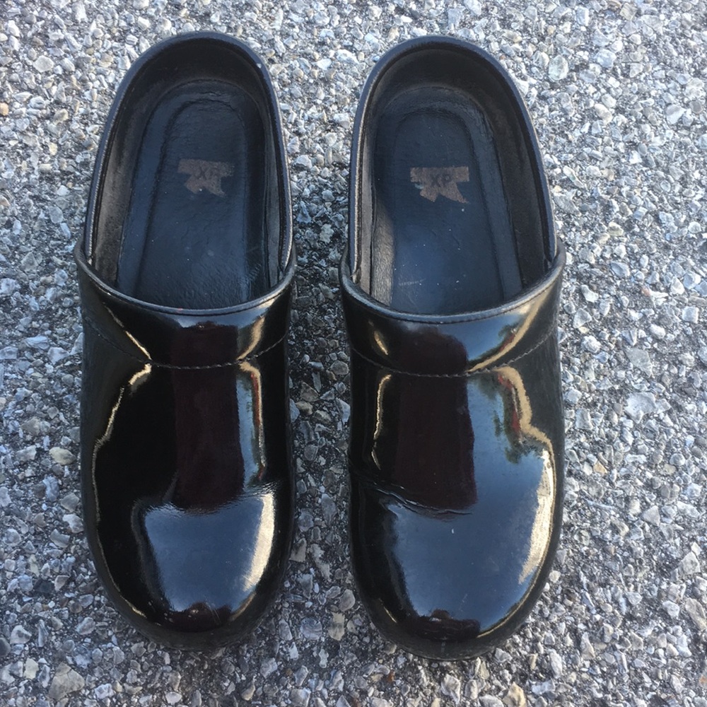 Dansko shiny black Patent leather shoes